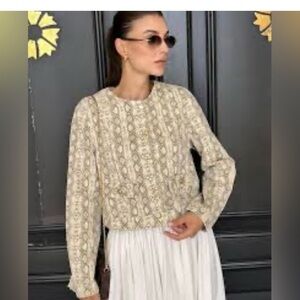 New year sale NWT Denim Snake Print denim Jacket  size S 
🚨FIRM PRICE